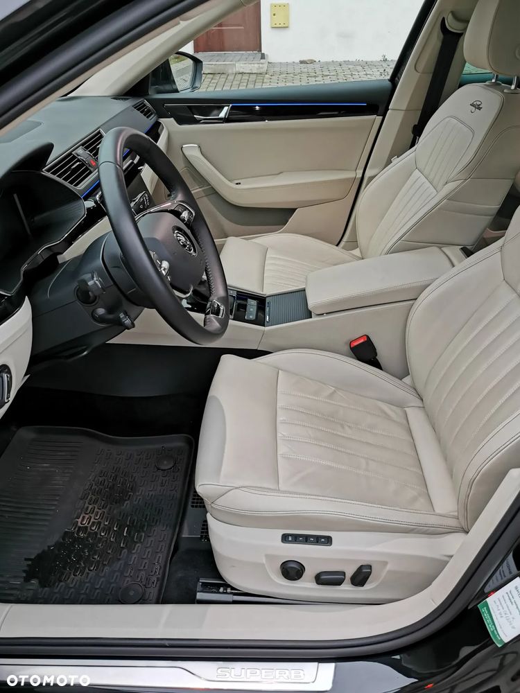 Skoda Superb 2.0 TSI 4x4 DSG L&K - 11