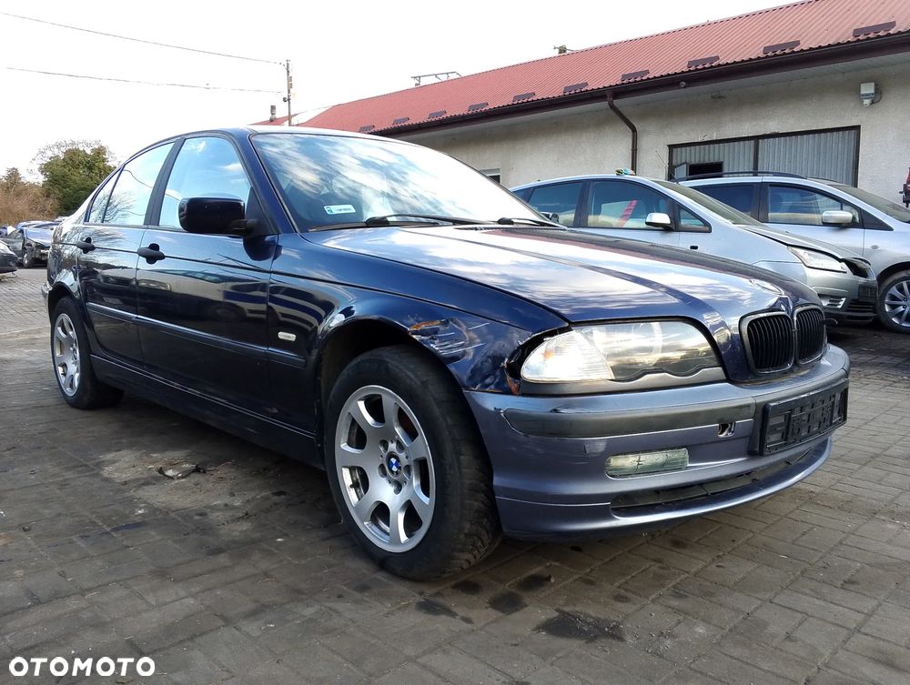 BMW Seria 3 E46 Przed Lift (98-01r.) 2.0 D 136KM. Silnik M47D20 (M47 D20) / 204D1 Skrzynia 7503247 / S5D 280Z THCI  (S5D280Z) lakier 317 Orient Blau Metallic. Cały na części. GWARANCJA !!! Przód Tył Zestaw Komplet Drzwi Klapa Zderzak Błotnik Maska Grill Atrapa Szyba Pas Lampa Lusterko Boczki Fotel Kanapa Kokpit Deska Rozdzielcza Przełącznik Włącznik Sterownik Przewody Wiązka Instalacja Moduł Komputer Czujnik Listwa Pompa Alternator Wtryski Głowica Rozrusznik Kompresor Sprzęgło Dwumas Silnik Skrzynia ABS Klimatyzacji Paliwa Wspomagania Kolektor Turbina Przepustnica Zawór Chłodnica Koło Hak Belka Sanki Zawieszenie Mcpherson Półoś Amortyzator Wydech Tłumik Zacisk Most - 14
