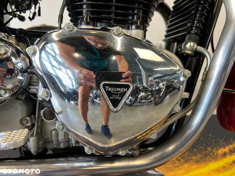 Triumph Bonneville - 29