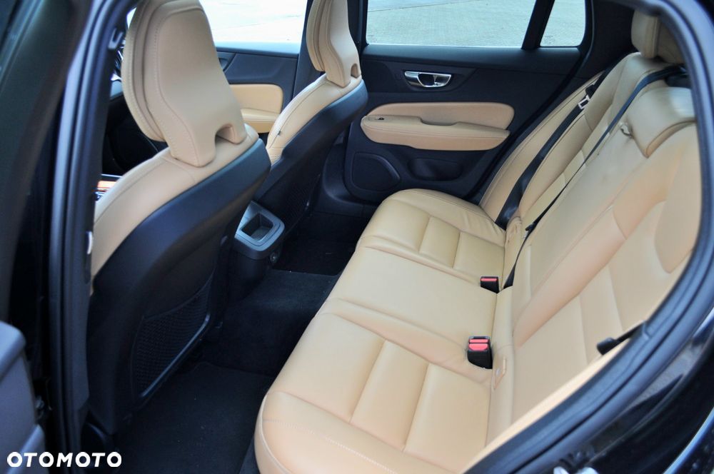 Volvo V60 B3 B Inscription - 19