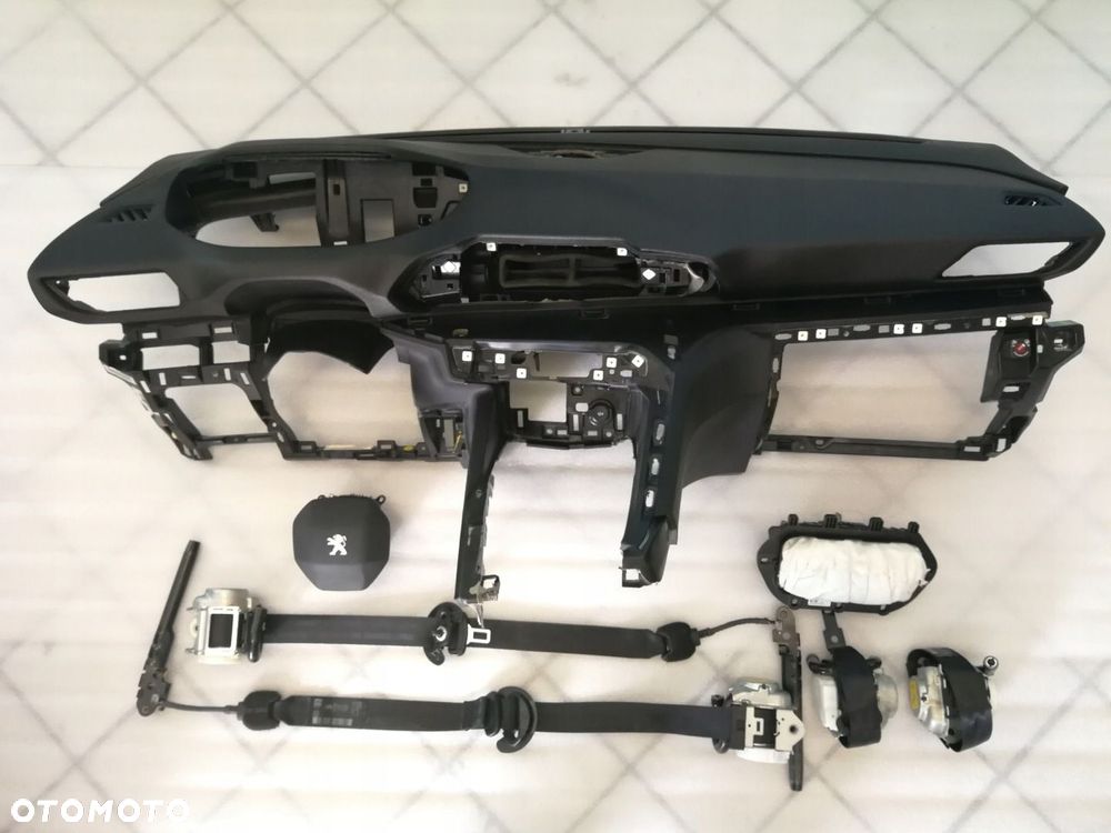 DESKA ROZDZIELCZA PEUGEOT 3008 II PODUSZKI AIRBAG - 1