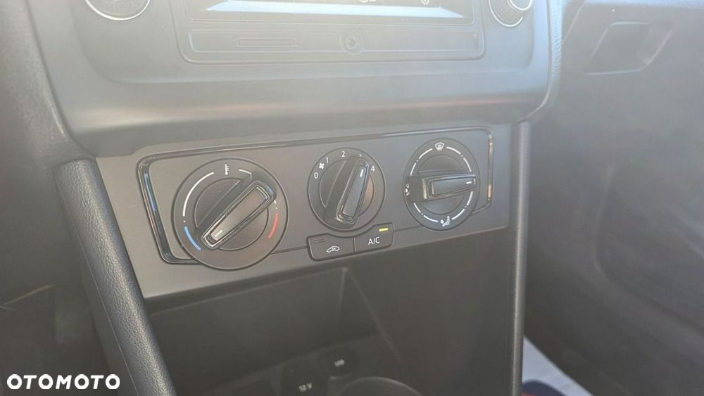 Volkswagen Polo - 12