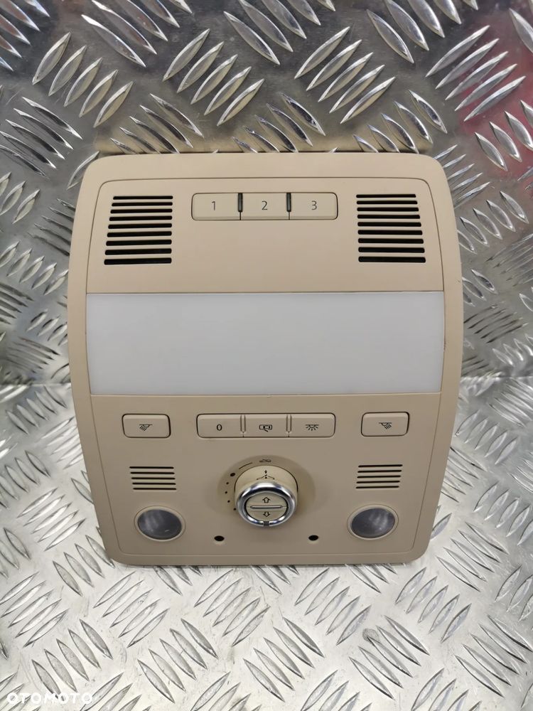 VW TOUAREG II 7P 10-18R PRZEŁĄCZNIKI PODSUFITKI OŚWIETLENIE LAMPKA KABINY KREMOWA BEZOWA 7P6947105H - 2