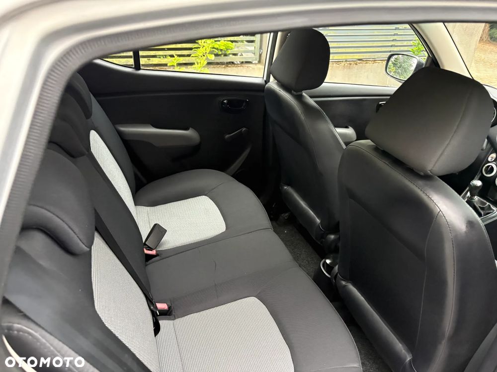 Hyundai i10 1.1 Classic + - 8
