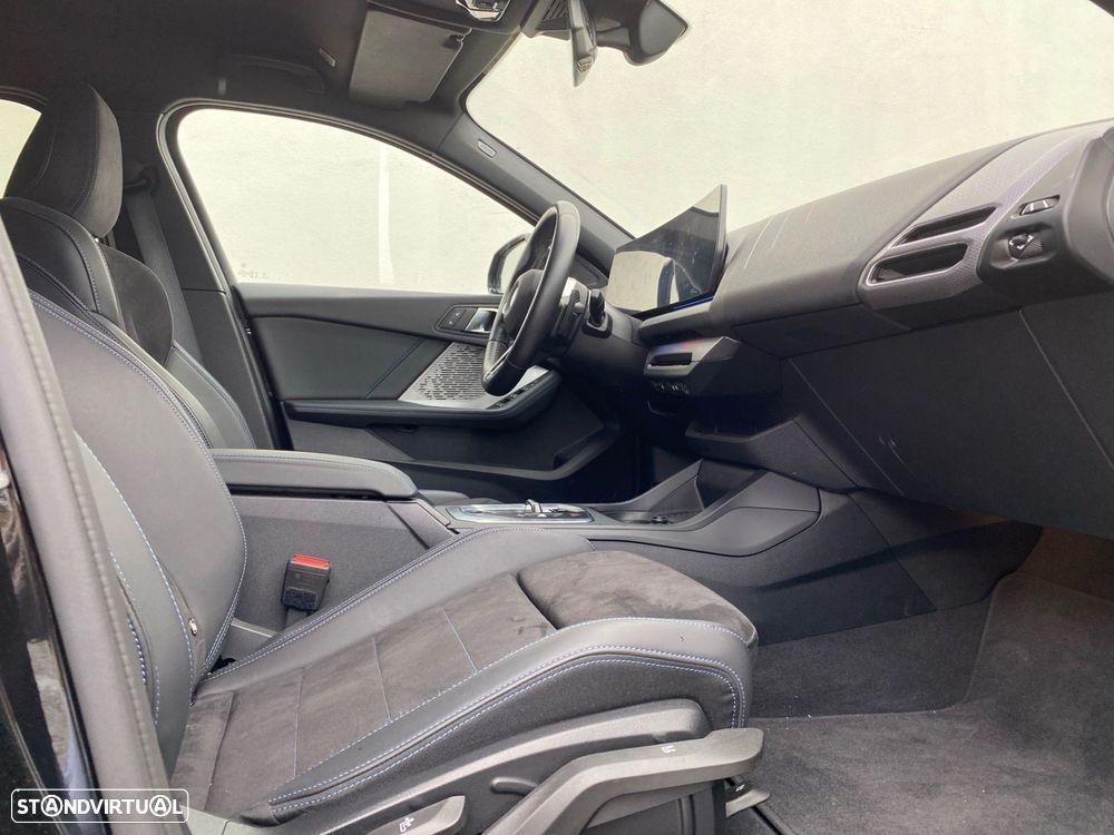 BMW 118 d Pack Desportivo M - 16