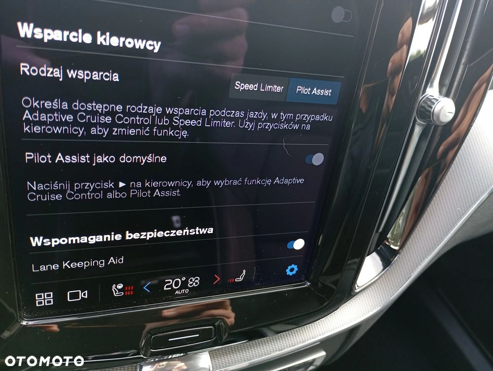 Volvo XC 60 B4 D AWD Ultimate Dark - 21
