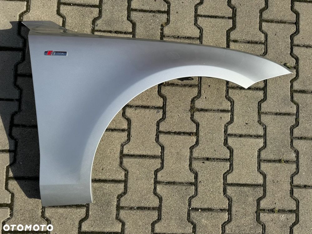 Audi A7 4G8 błotnik przód przedni prawy LX7W - 1