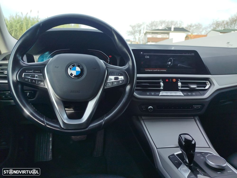 BMW 318 d Aut. Sport Line - 31