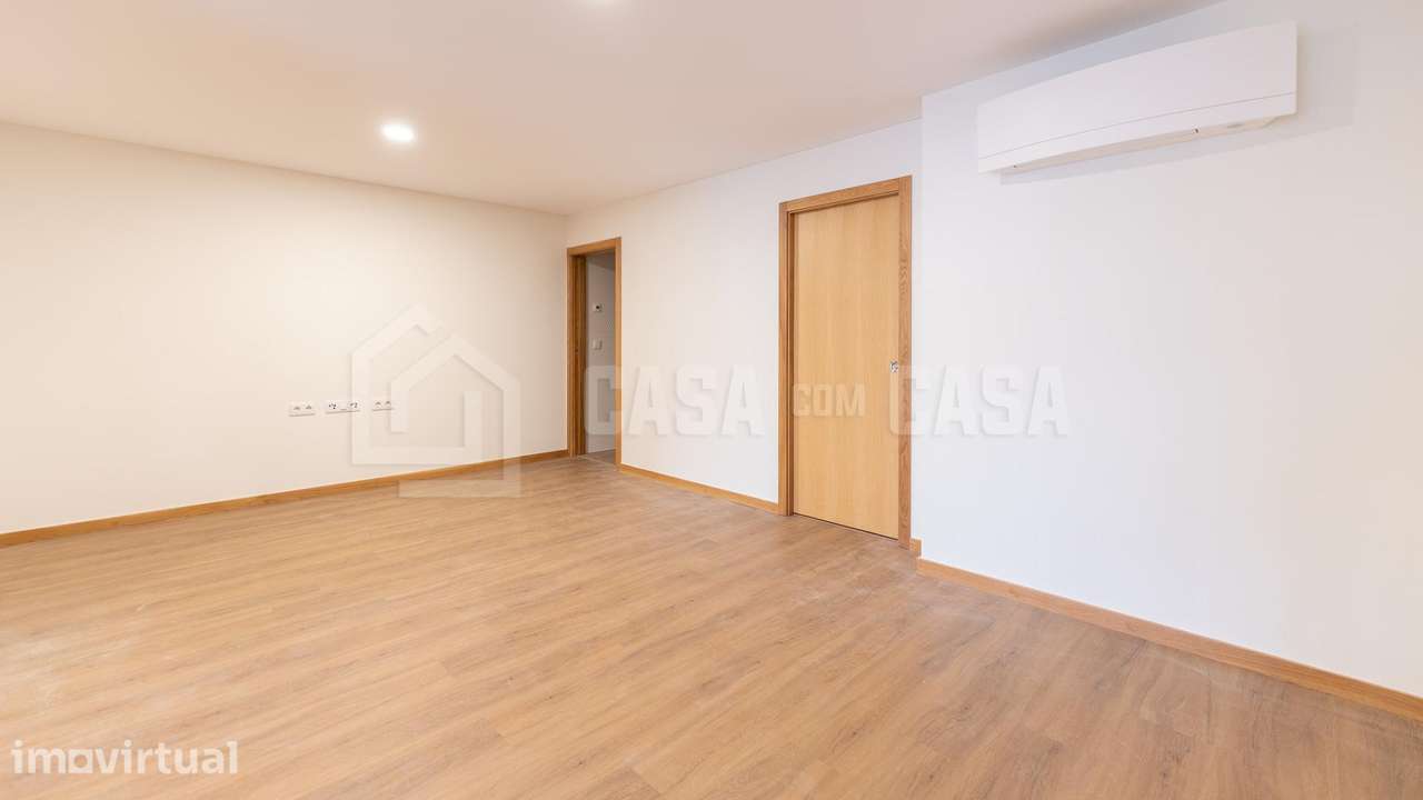 Apartamento T2 + Loja Qta. D’El Rei - Grande imagem: 2/12