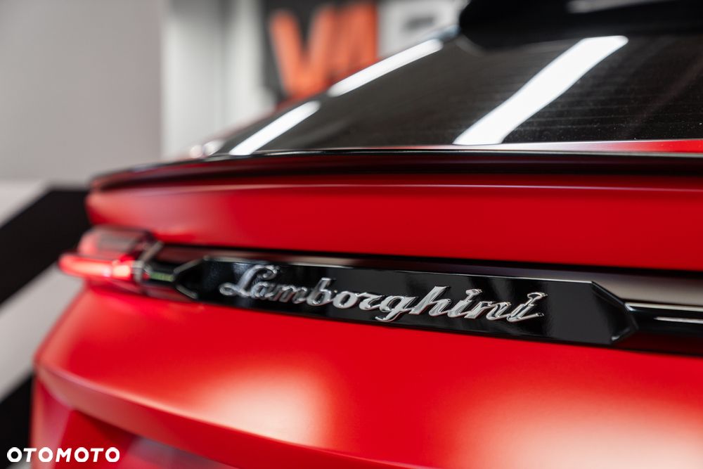 Lamborghini Urus Standard - 18