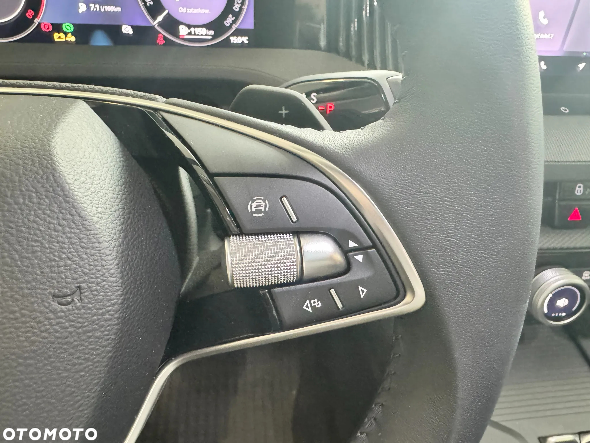 Skoda Superb 2.0 TDI SCR Essence DSG - 21