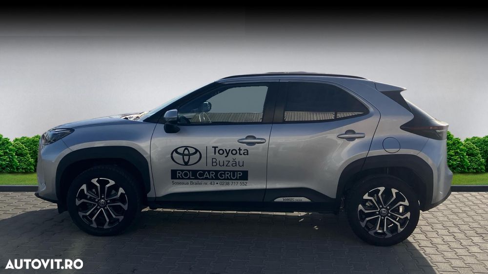 Toyota Yaris Cross 1.5 VVT-i HSD 4x2 Dynamic - 2