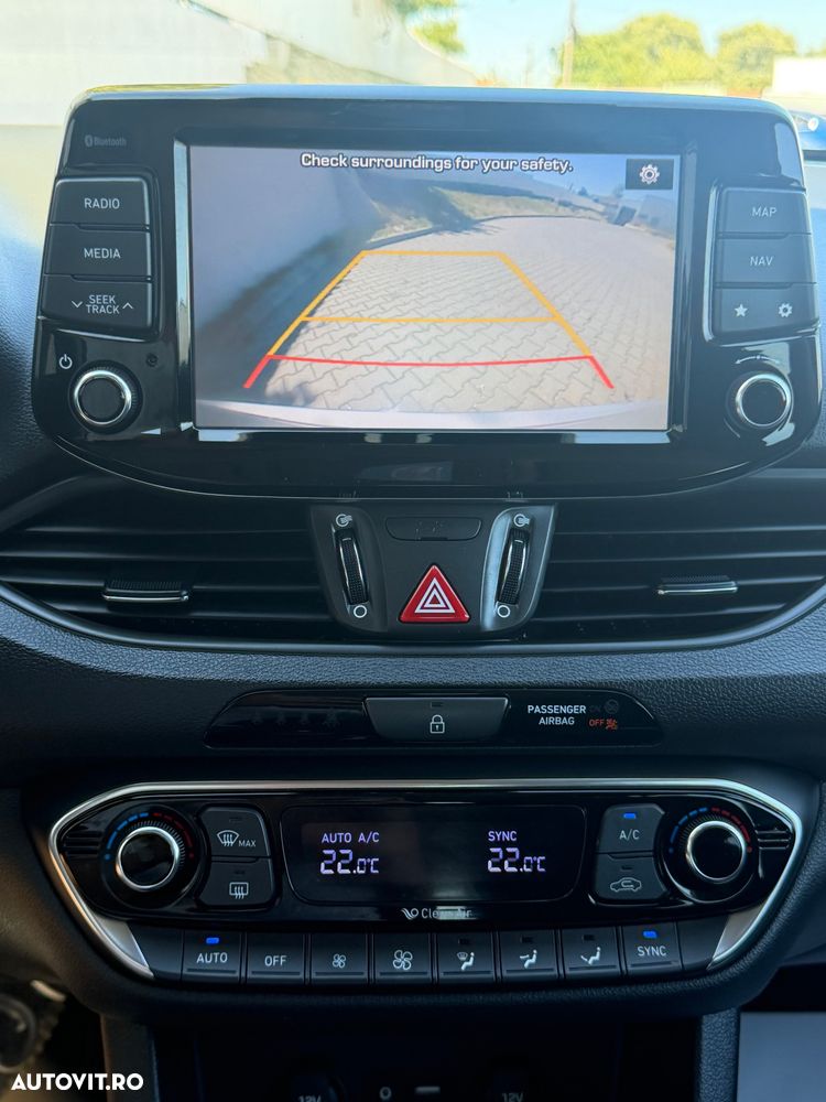 Hyundai i30 1.0 T-GDI Premium - 10