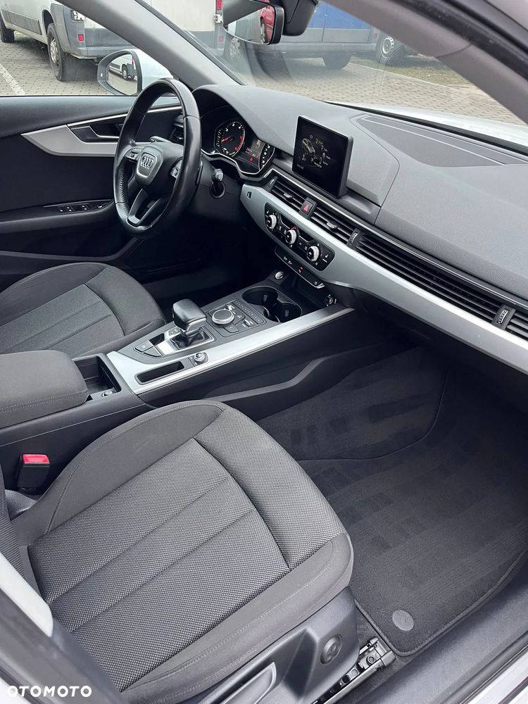 Audi A4 Avant 2.0 TDI S tronic - 13