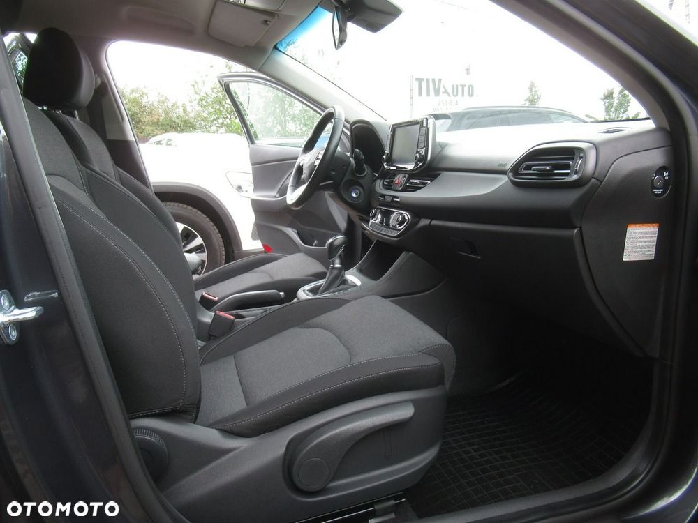 Hyundai i30 1.5 T-GDI 48V Smart - 9