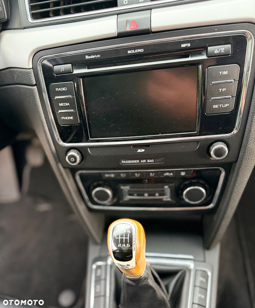 Skoda Superb 2.0 TDI PD Elegance - 17
