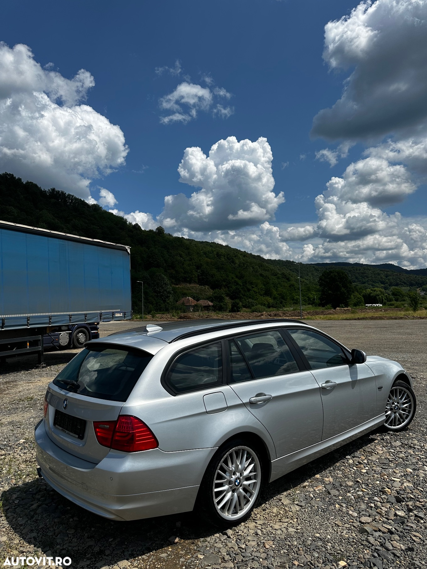 BMW Seria 3 320d DPF Touring Aut. - 5