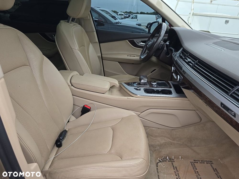 Audi Q7 - 13