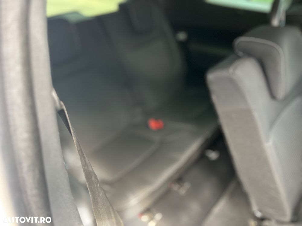 Dacia Lodgy 1.6 SCe Laureate - 11