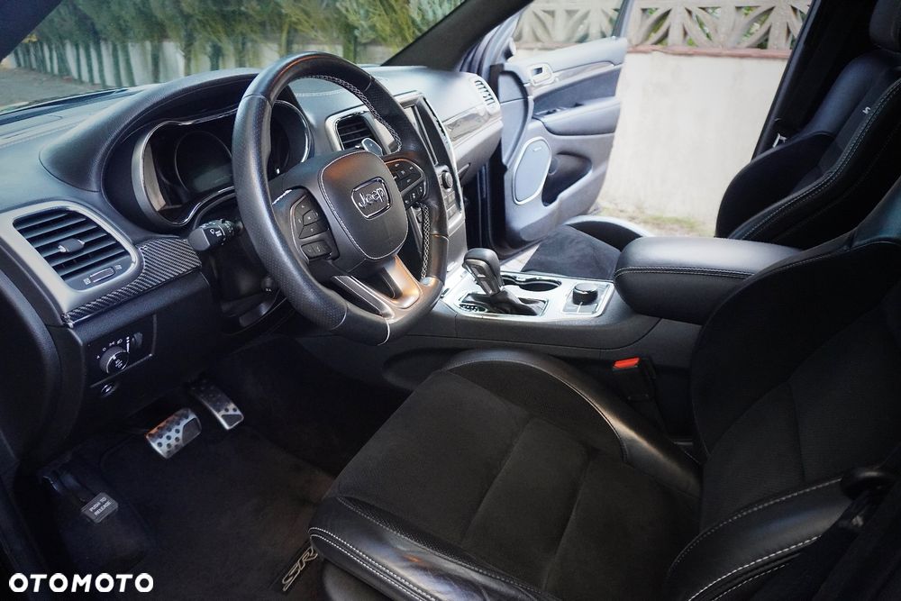 Jeep Grand Cherokee SRT Night - 17