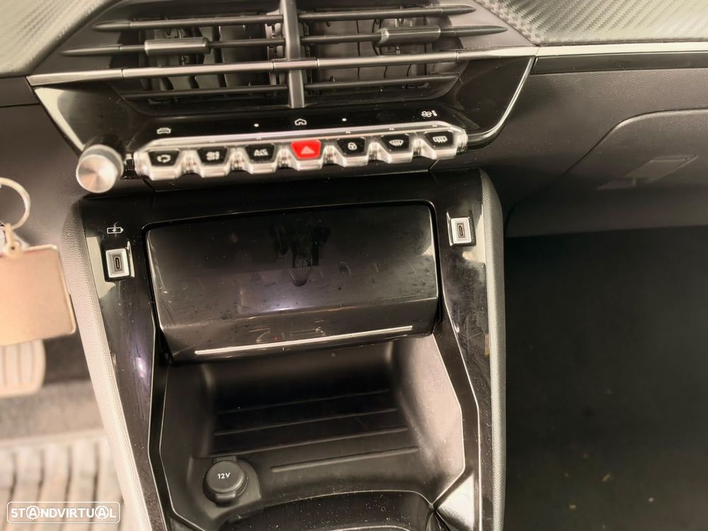 Peugeot 2008 1.2 PureTech Allure Pack EAT8 - 10