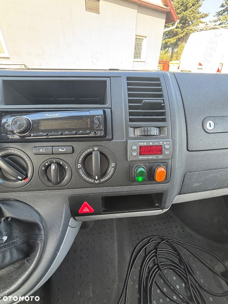 Volkswagen Transporter Chłodnia 230V - 11