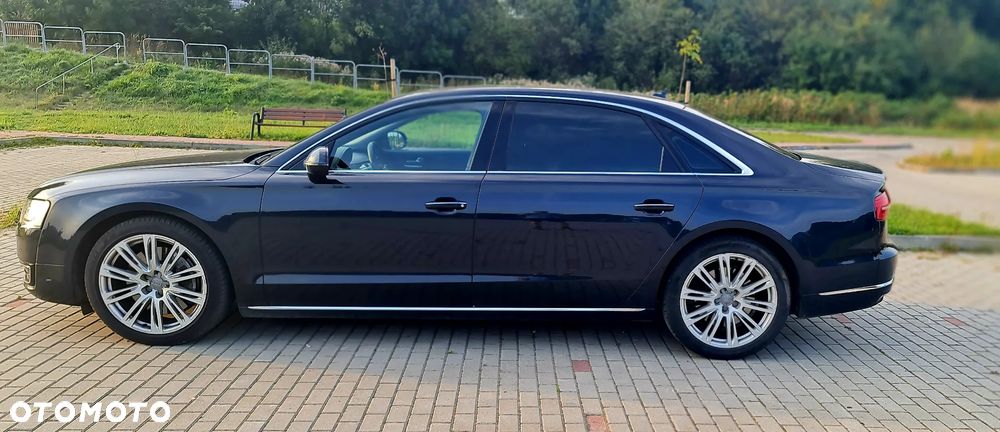 Audi A8 - 8