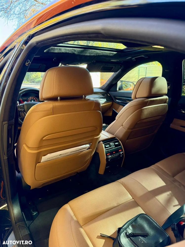 BMW Seria 7 730d xDrive - 32