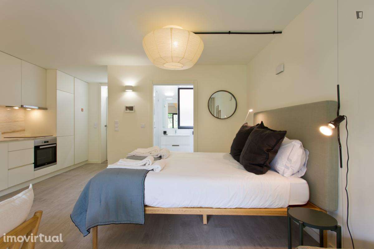 Estúdio - localizado em Santo Ildefonso Porto - Grande imagem: 5/15