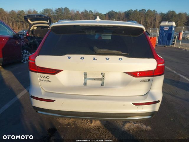 Volvo V60 Cross Country B5 B AWD Ultimate - 6