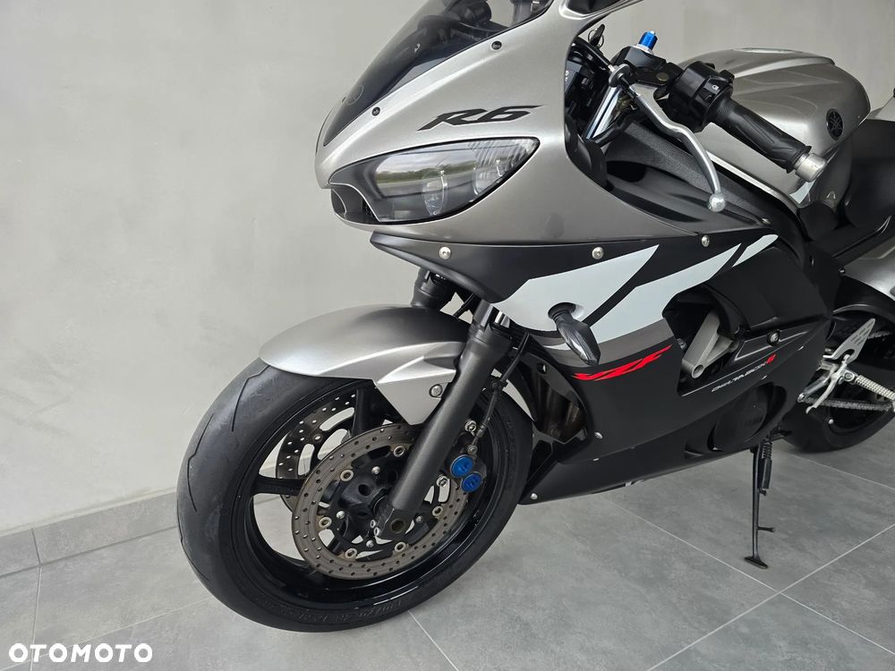 Yamaha R6 - 22