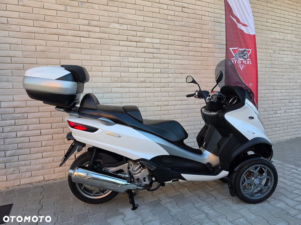 Piaggio MP-3 - 4