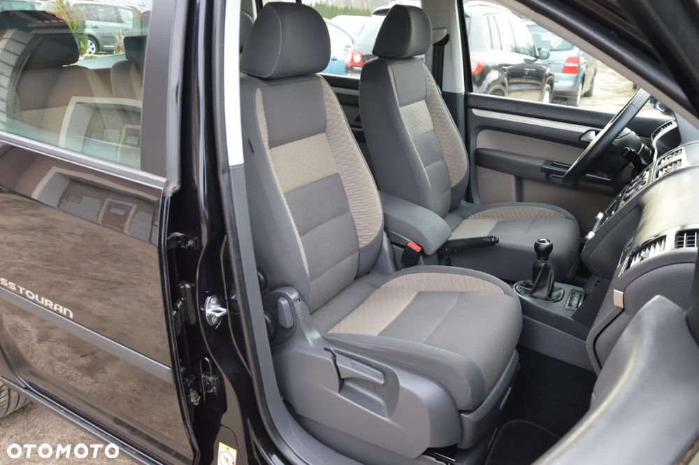 Volkswagen Touran 2.0 TDI DPF Cross - 25