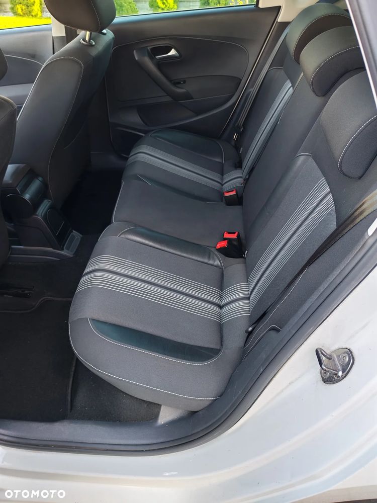Volkswagen Polo - 16