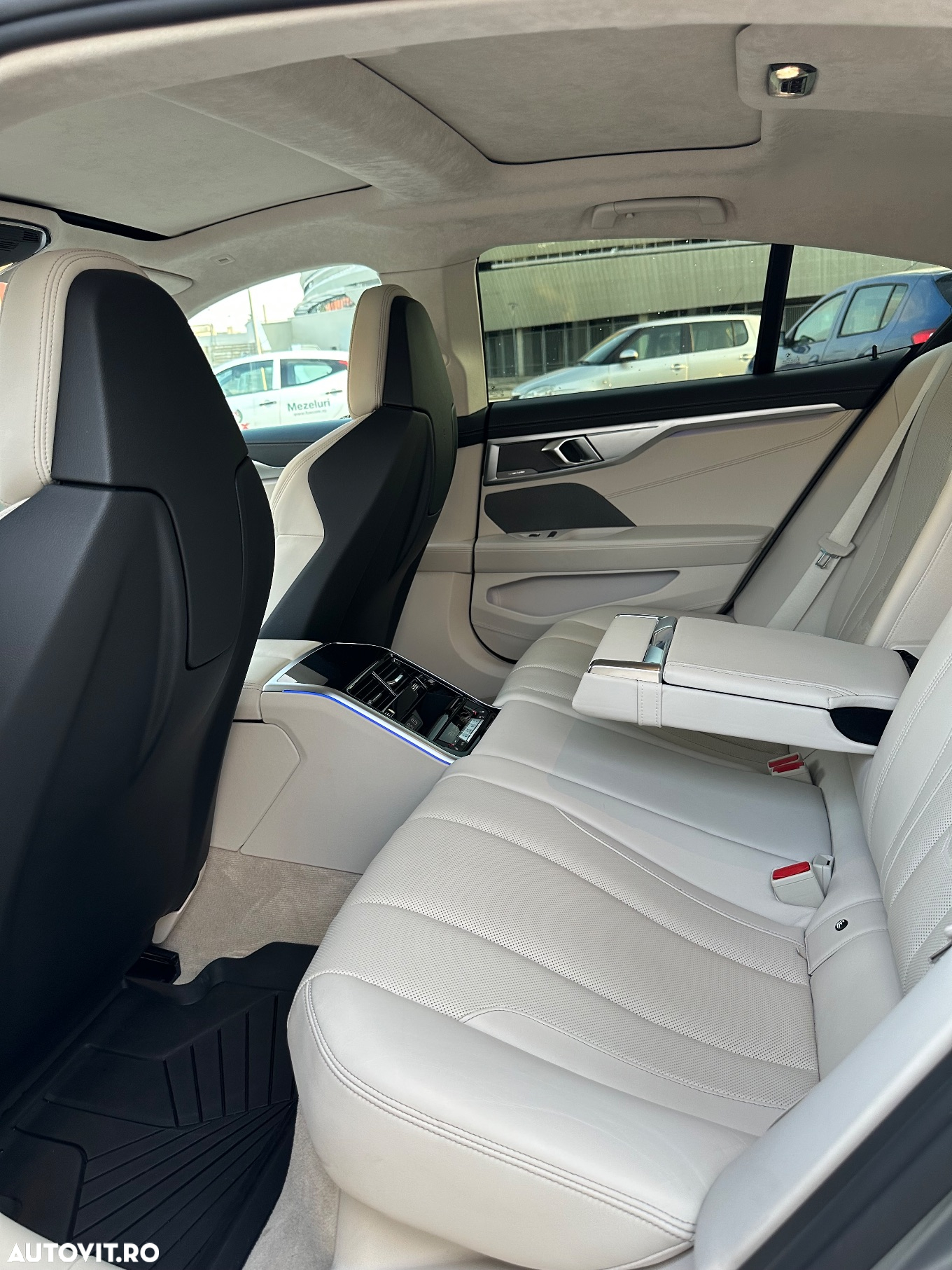 BMW Seria 8 840i xDrive AT - 16