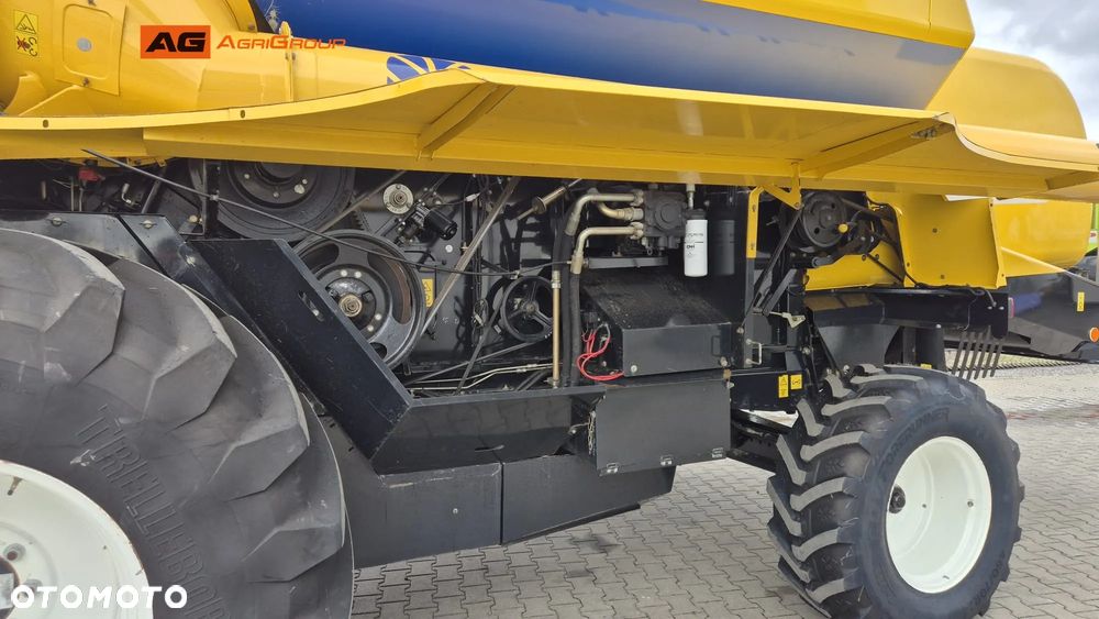 New Holland CSX 7070 2009R - 20