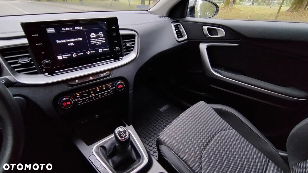 Kia Ceed 1.5 T-GDI M - 19