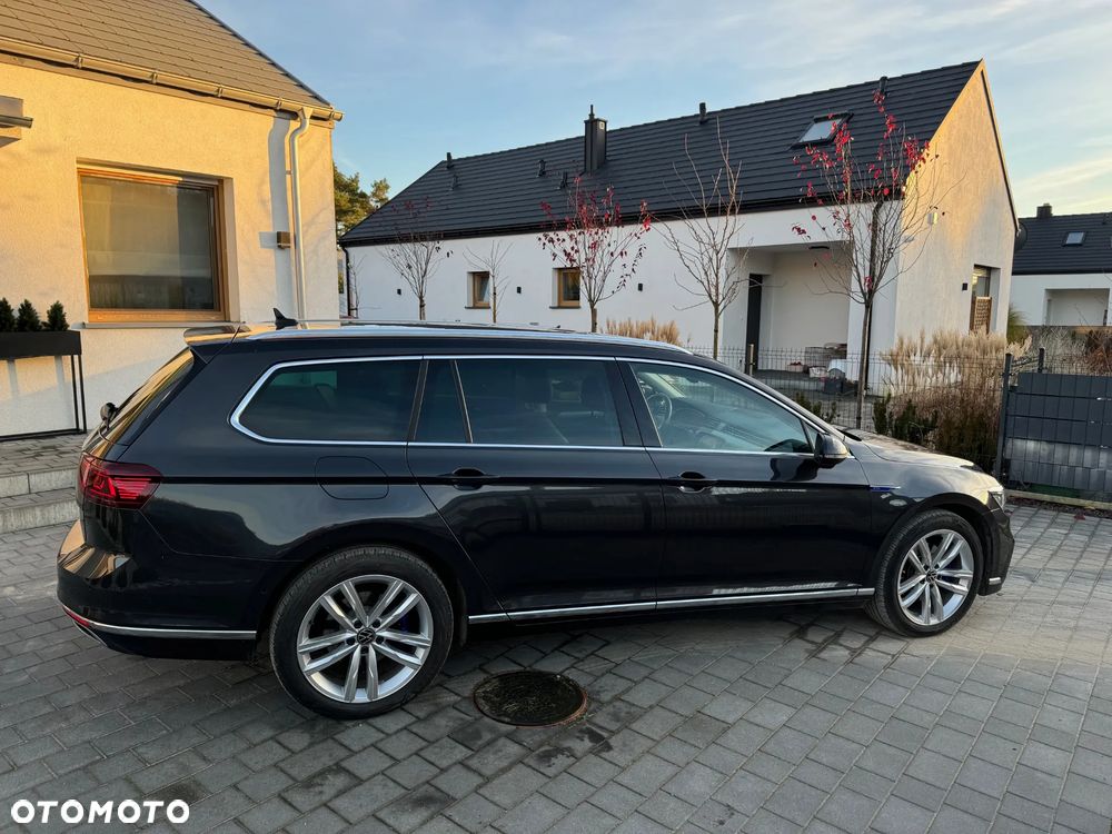 Volkswagen Passat - 10