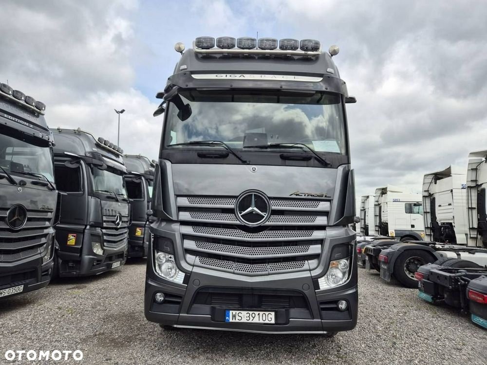 Mercedes-Benz actros - 3