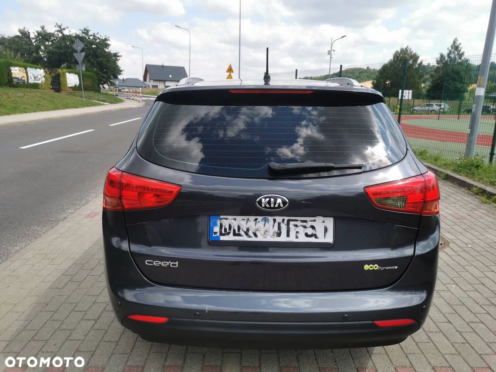 Kia Ceed 1.6 GDI Dream-Team Edition - 5