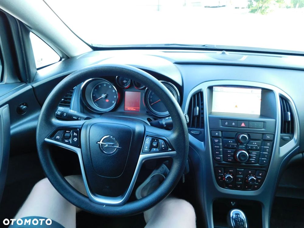 Opel Astra 1.4 Turbo Innovation - 13