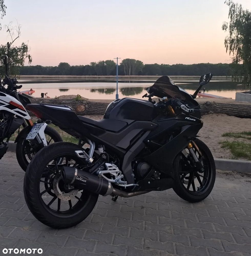 Yamaha YZF - 16