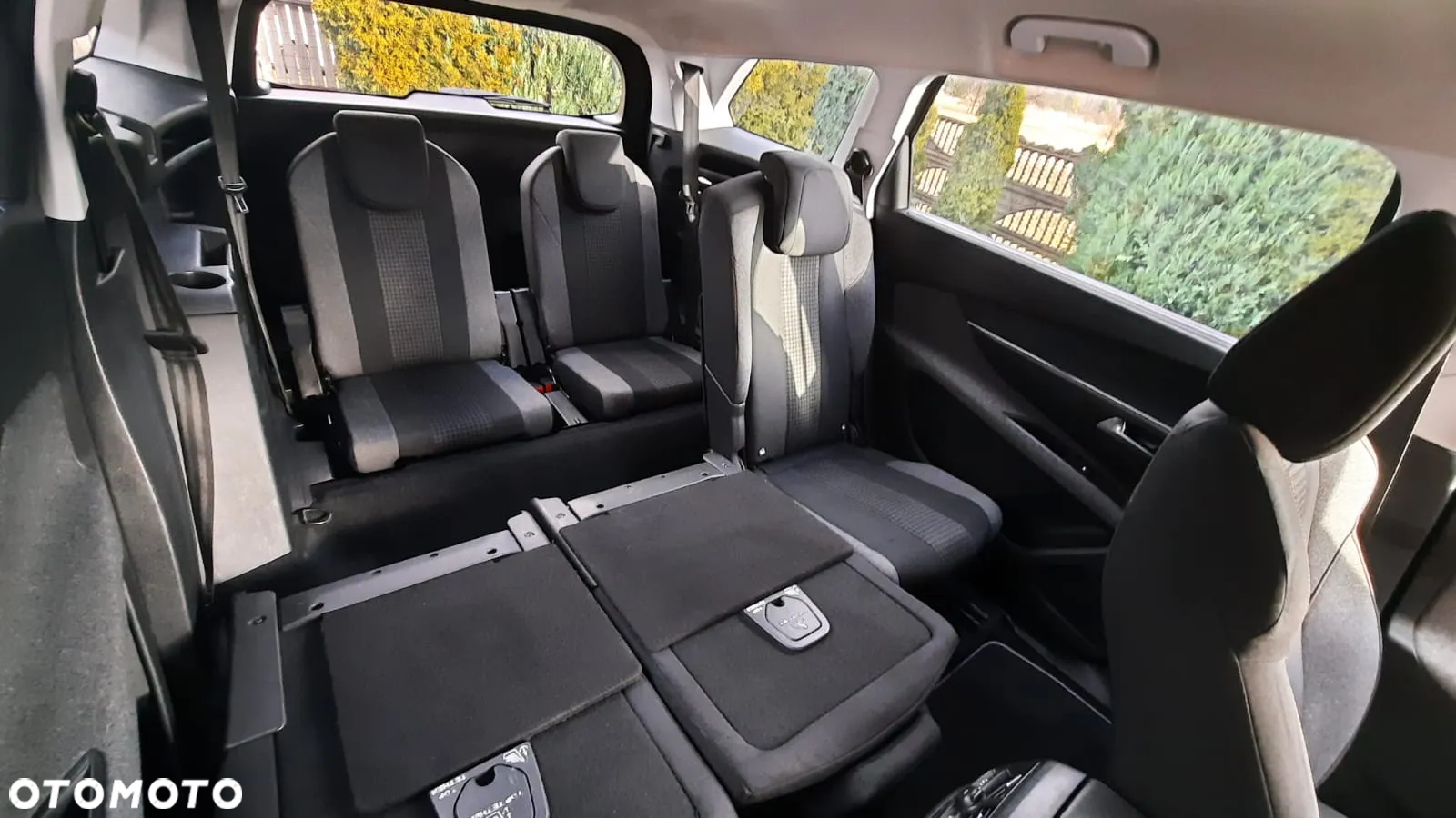 Peugeot 5008 1.6 BlueHDi Allure 7os - 12