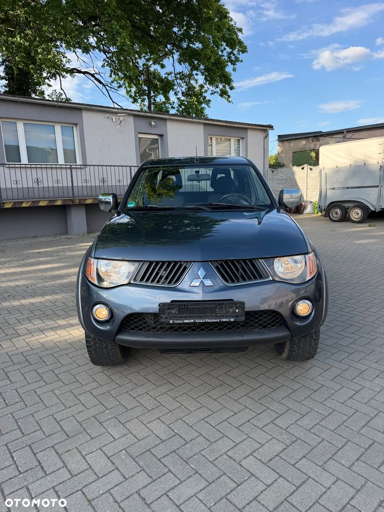 Mitsubishi L200 Pick Up 4x4 Intense Club Cab - 16