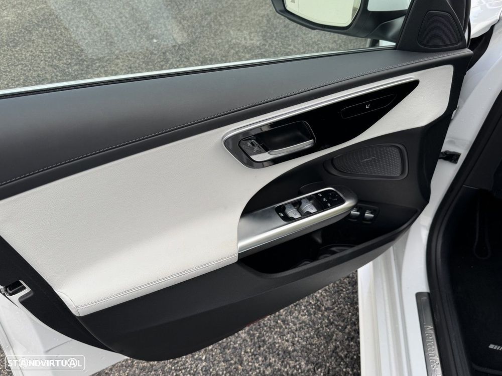 Mercedes-Benz C 300 e AMG Line - 21