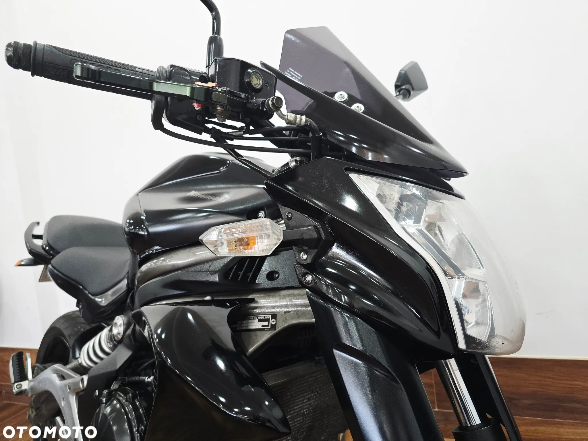 Kawasaki ER - 27