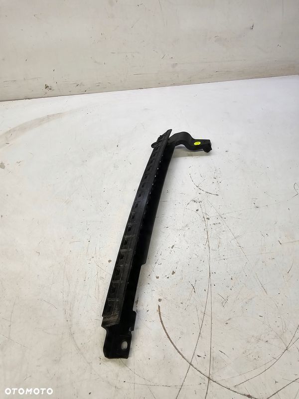 PROWADNICA SZYBY LEWY TYŁ AUDI Q3 F3 83A839067 - 2
