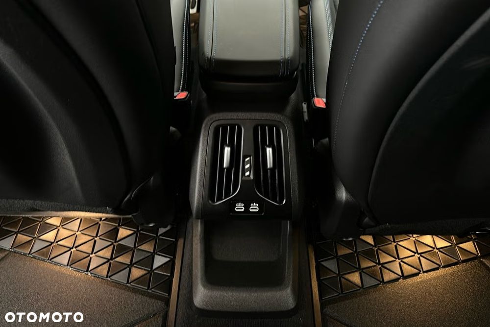 BMW iX2 xDrive30 66.5kWh - 21