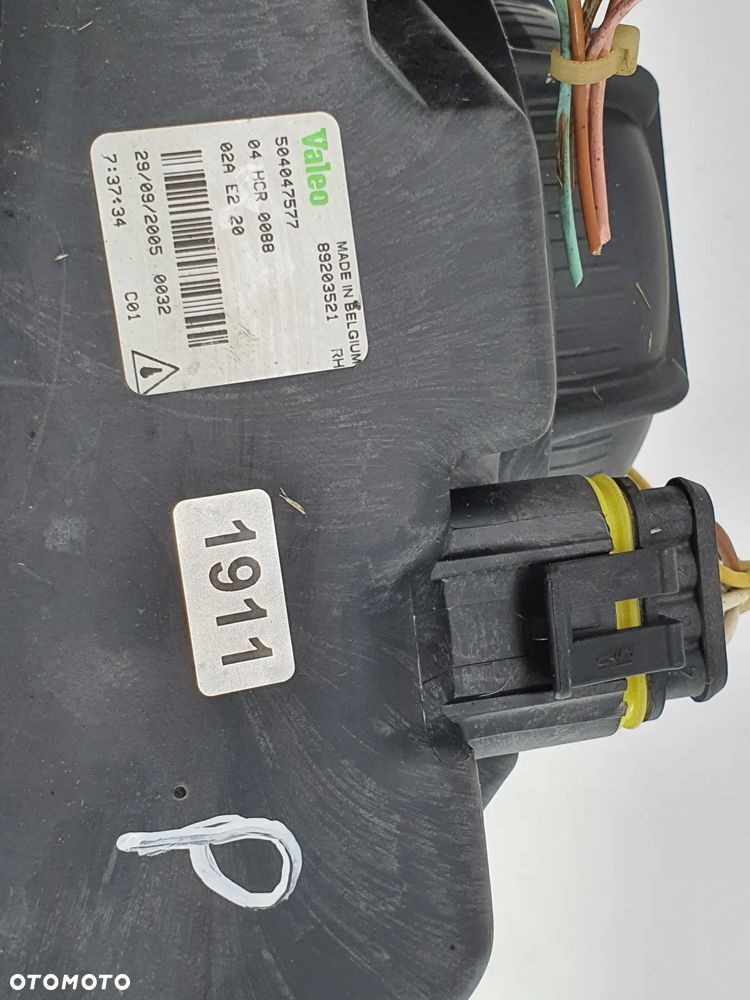 LAMPA PRAWA REFLEKTOR KIERUNKOWSKAZ  IVECO EUROCARGO - 18