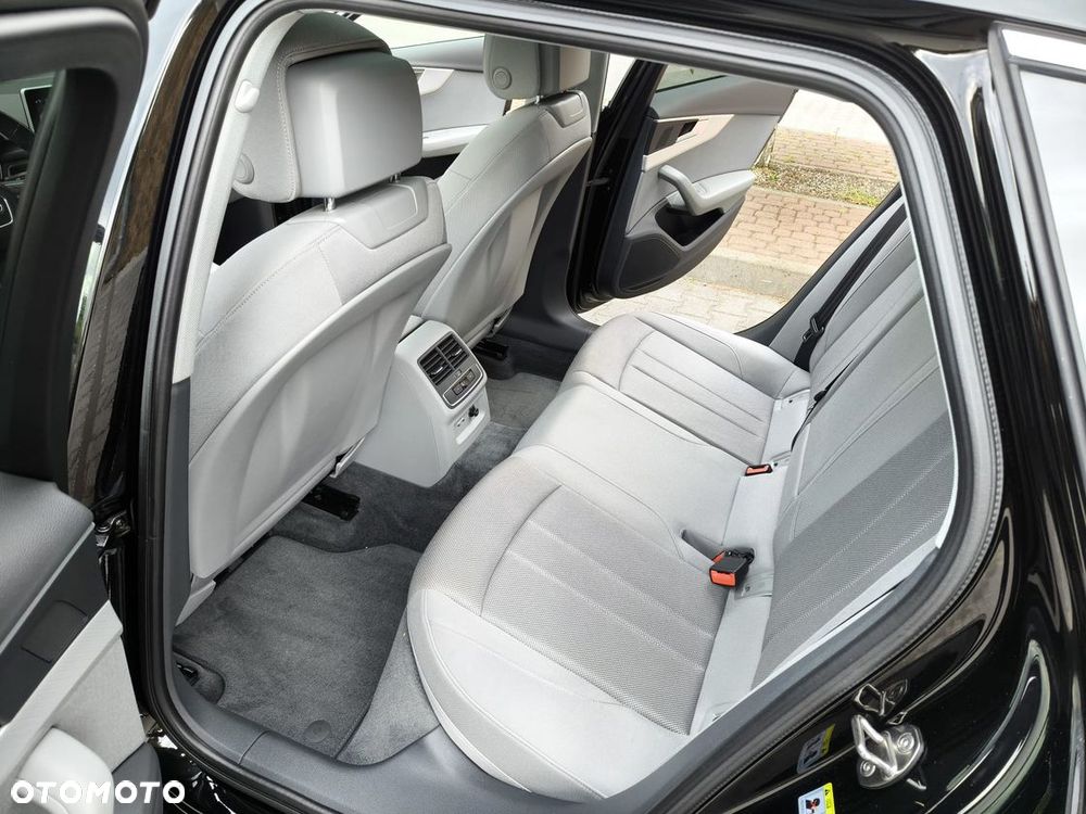 Audi A4 Avant 2.0 TDI DPF clean diesel Ambiente - 23